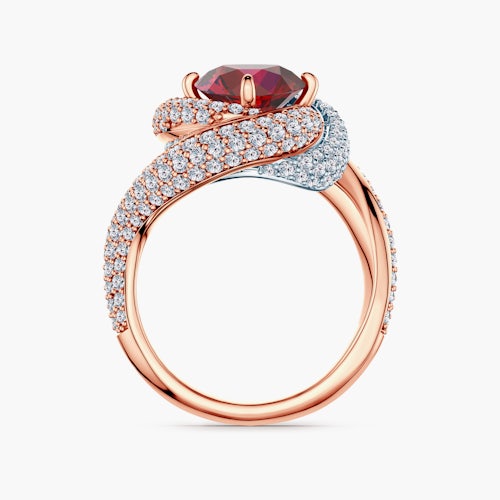 Pierścionek Savicki: dwukolorowe złoto, rubin, diamenty